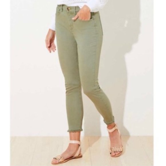 LOFT Denim - LOFT Curvy Skinny Crop Jeans with Frayed Hem in Garden Green